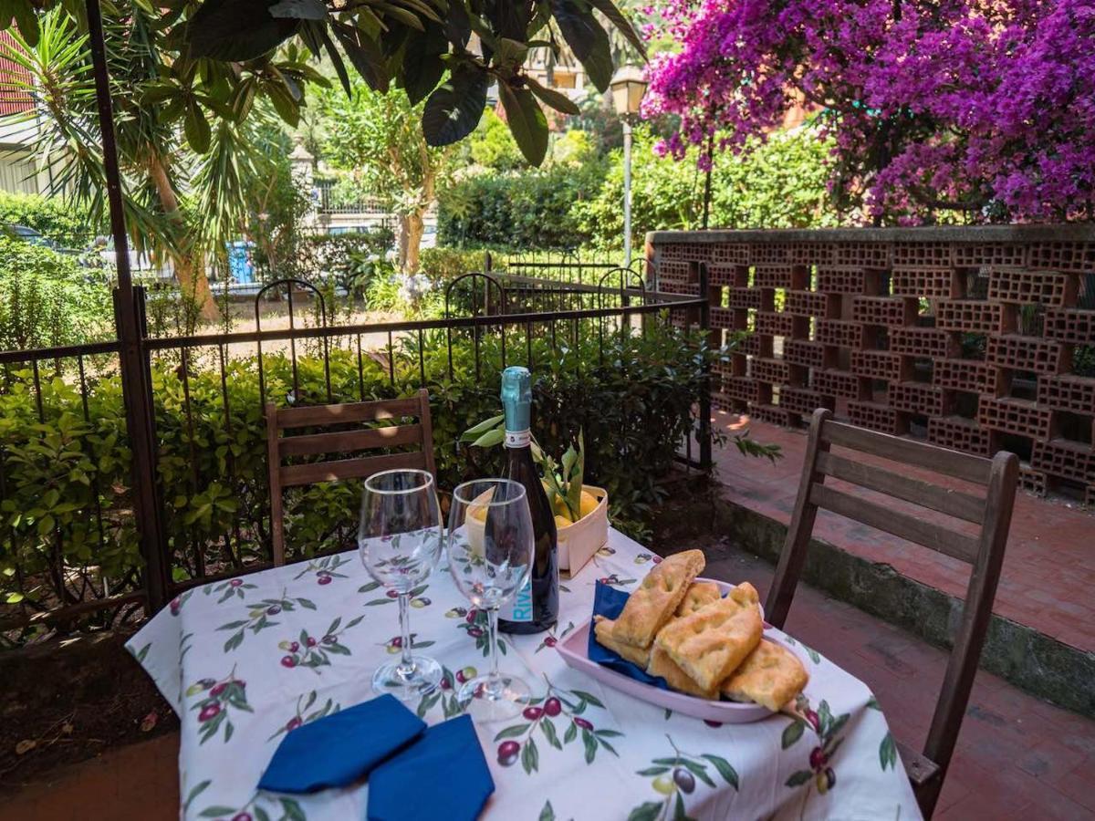 Il Giardino Di Ada Ground Floor Studio With Ac And Patio Monterosso al Mare Luaran gambar